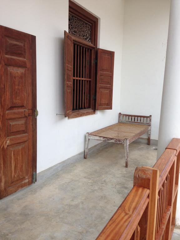 Khalid'S Guest House Galle Esterno foto