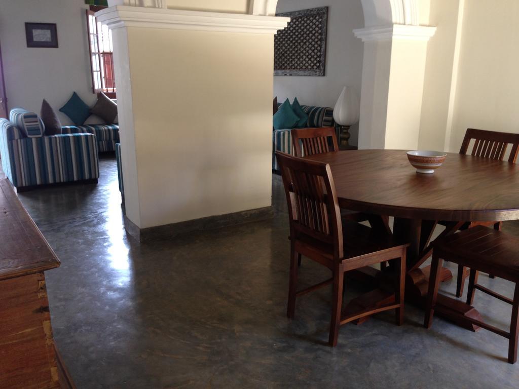 Khalid'S Guest House Galle Esterno foto
