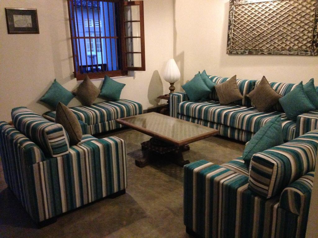 Khalid'S Guest House Galle Esterno foto