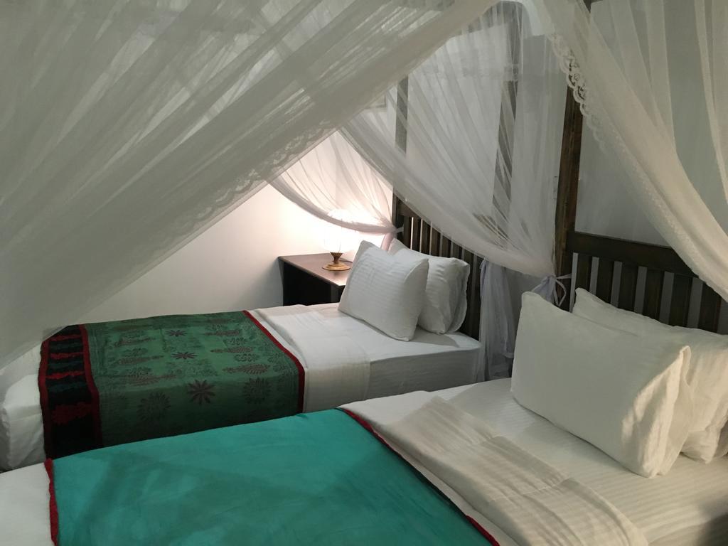 Khalid'S Guest House Galle Esterno foto