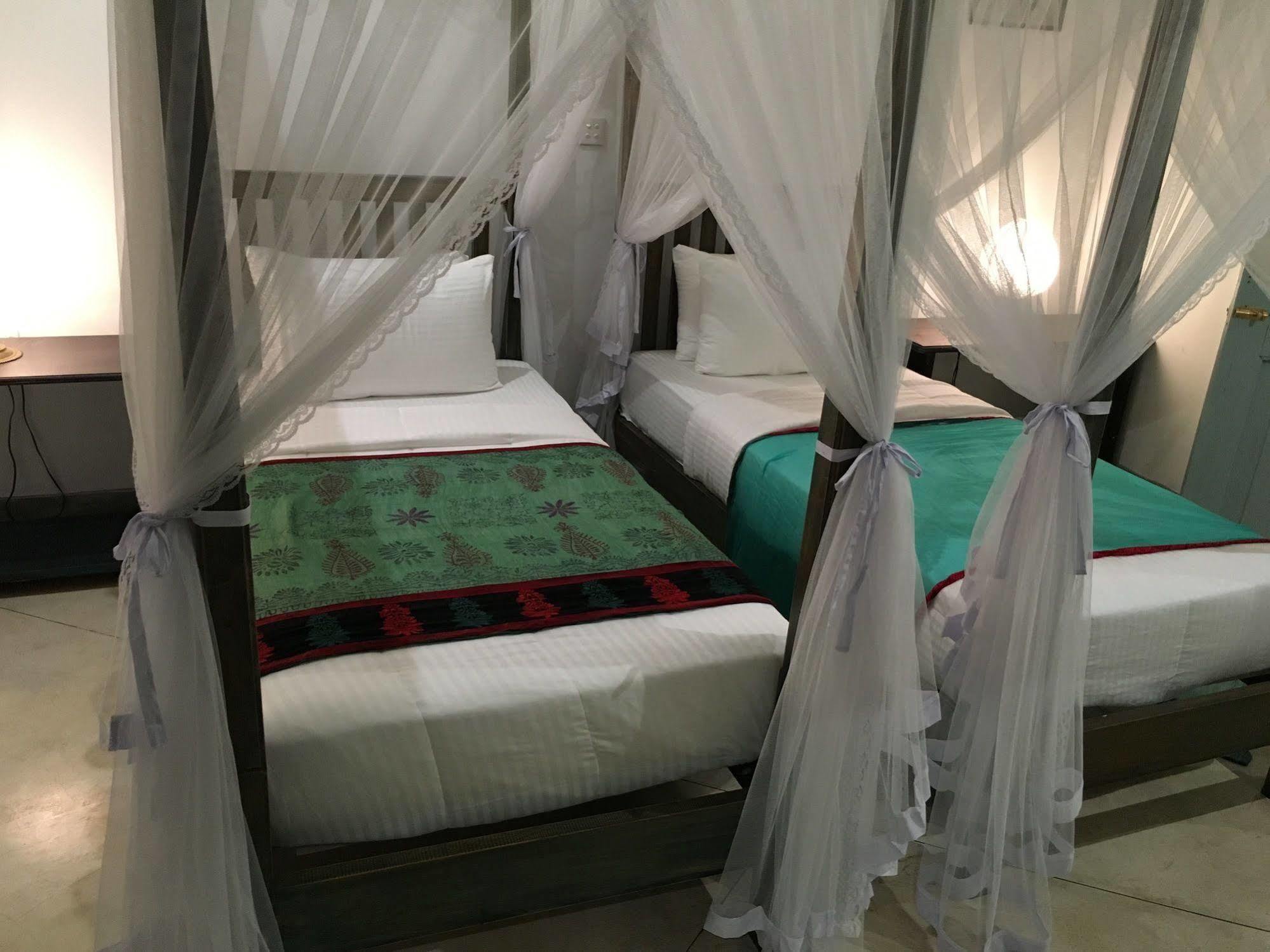 Khalid'S Guest House Galle Esterno foto