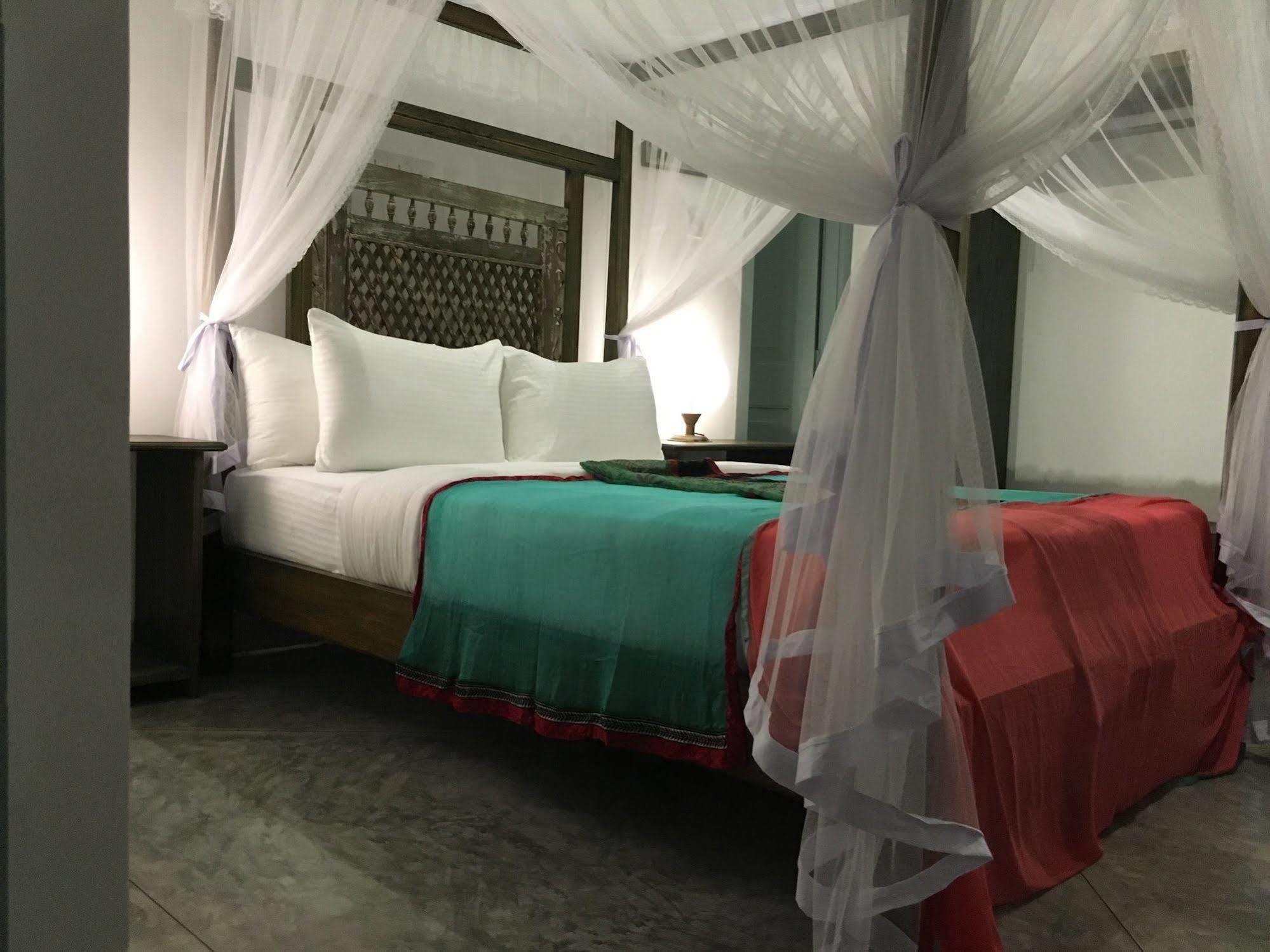 Khalid'S Guest House Galle Esterno foto