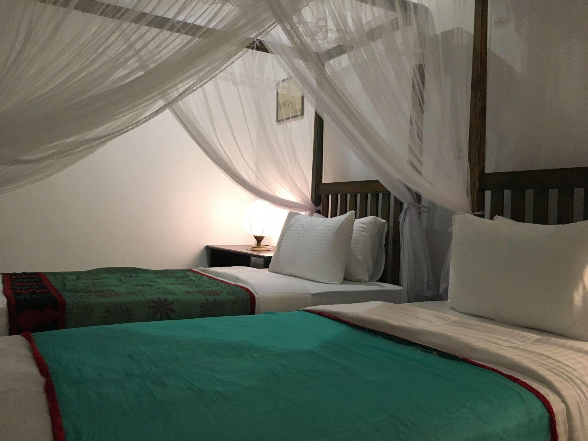 Khalid'S Guest House Galle Esterno foto